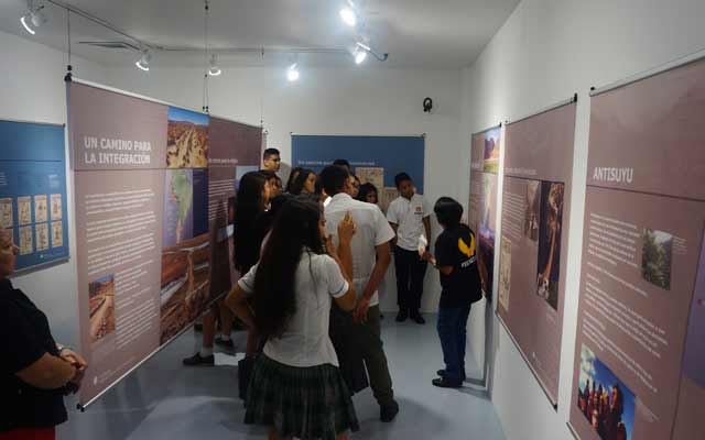 Visitantes en el Centro Cultural de Bucaramanga