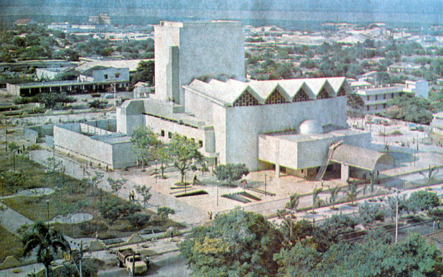 Historia Teatro Amira de la Rosa