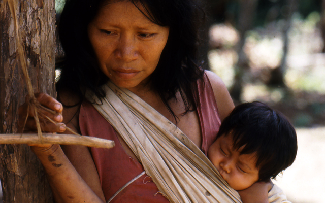 Madre e hijo del Amazonas