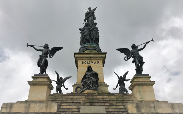 Monumento a Simón Bolívar, Puente de Boyacá