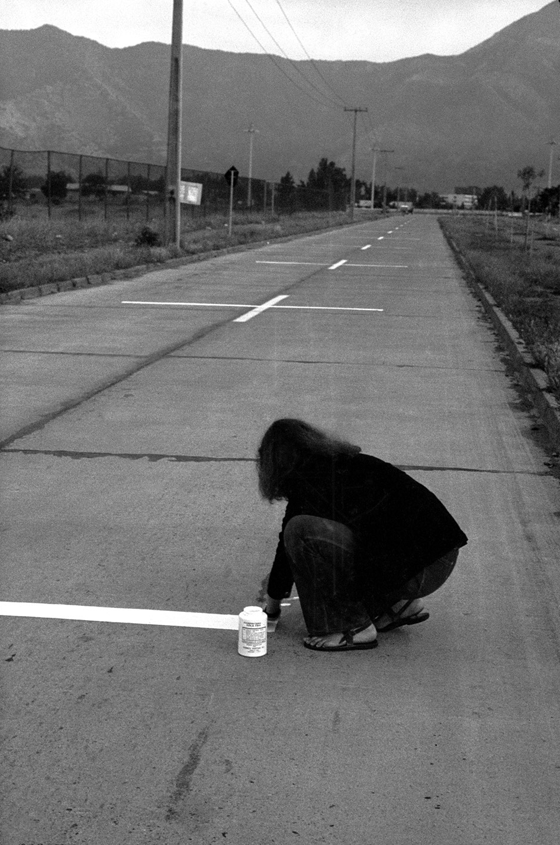 Una milla de cruces sobre el pavimento - Lotty Rosenfeld (Santiago de Chile)