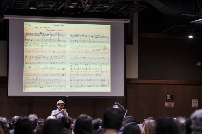 Conferencia Lucho Bermúdez y la reconfiguración del jazz con la participación del musicólogo Sergio Ospina Romero en el marco del proyecto Bicentenario de una nación en el mundo organizado por el Banco de la República.
