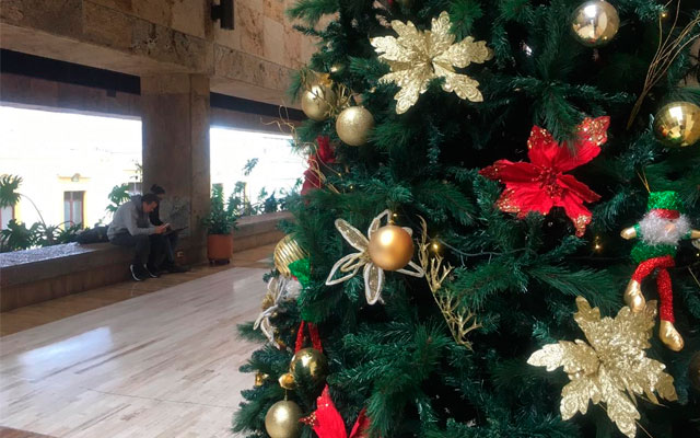 Árbol de Navidad en la BLAA
