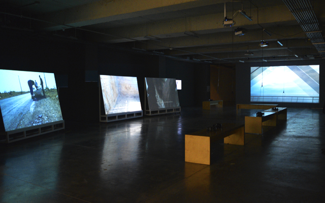 Exposición Bordes de la cotidianidad, curaduría de Ximena Gama, en El Parqueadero. 