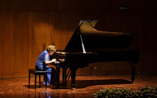 Concierto de apertura de la Temporada Nacional de Conciertos del Banco de la República 2019, ofrecido por la pianista Blanca Uribe el viernes 15 de febrero del 2019 en la Sala de Conciertos de la Biblioteca Luis Ángel Arango en Bogotá.
