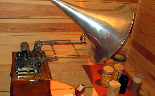 Fonógrafo de Edison y cilindros de grabación