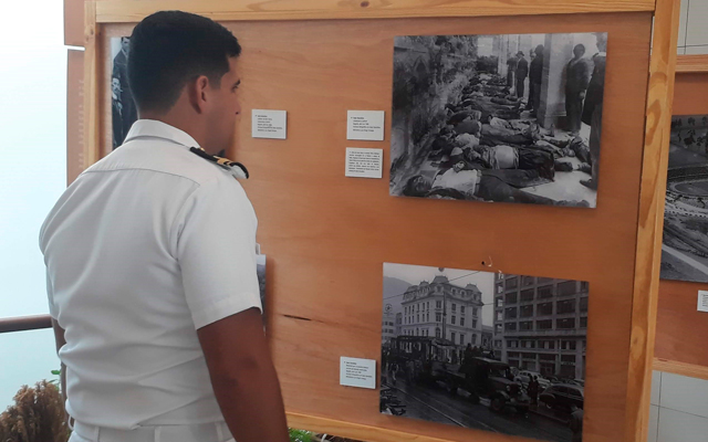 Visitante de Foto Sady: recuerdos de la realidad, en San Andrés 