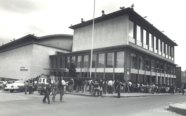 Para celebrar este aniversario la BLAA tiene una programación destacada en la que también participan el Museo del Oro, el Departamento de Artes, la Sala de Conciertos y la Subgerencia Cultural. Por eso, el sello de BLAA 60 años estará presente durante tod