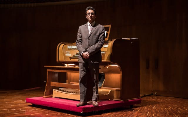Concierto que ofreció Juan Felipe Salazar en el marco de la Serie de los Jóvenes Intérpretes