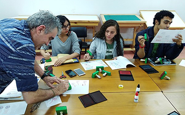 Taller de sellos de artista en Medellín
