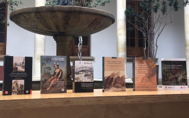 Portadas de libros de la Colección Bicentenario