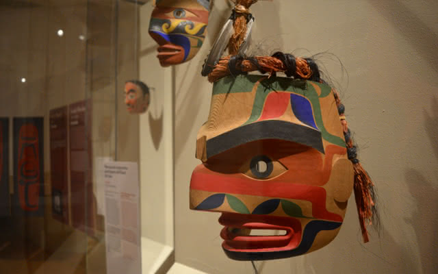 Montaje de la exposición Primeras Naciones en el Museo del Oro. 