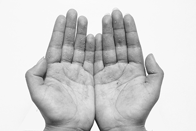 Luz Adriana Vera Rivera (Pamplona, 1992). Entre tus manos, 2013. Participante de Imagen Regional 8, 2013 - 2016.