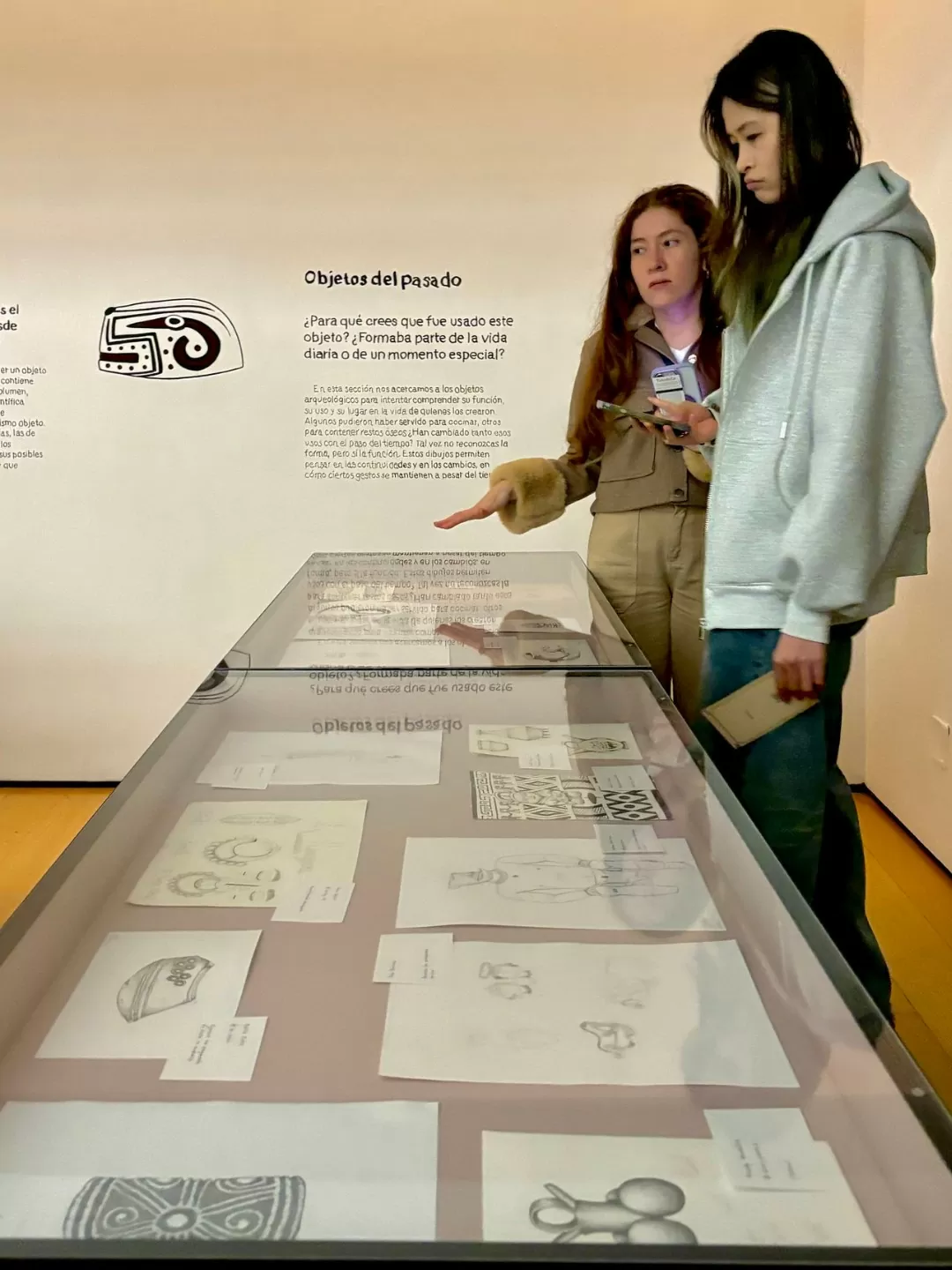 Exposición "Ilustrando el pasado: miradas al patrimonio" en el Museo del Oro de Bogotá.