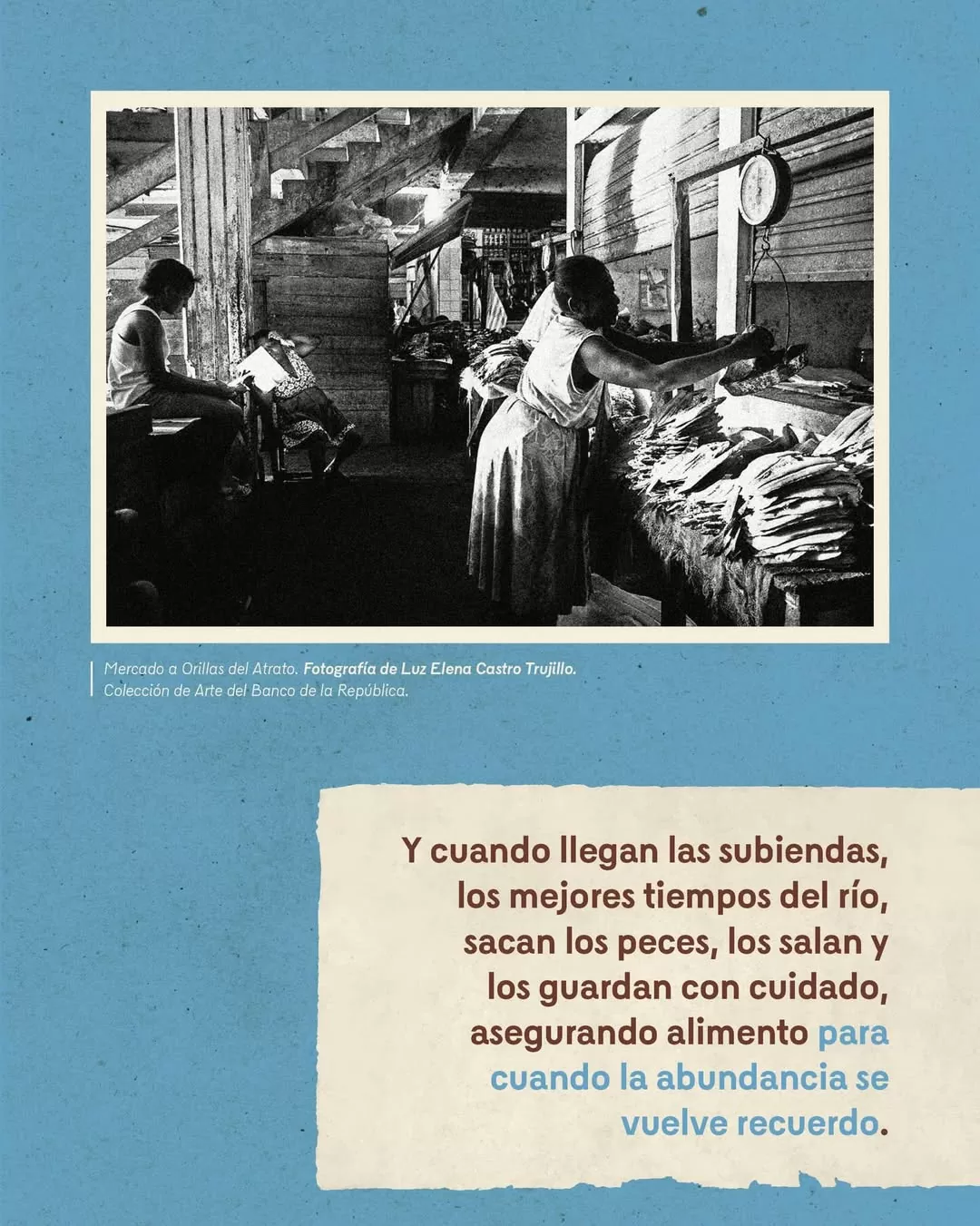 Foto a blanco y negro del Mercado a Orillas del Atrato. Fotografía de Luz Elena Castro Trujillo
