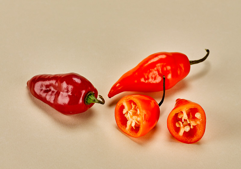 Frutos de ají picante (Capsicum chinense)