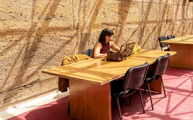 Biblioteca Luis Ángel Arango,  foto de Alberto Sierra Restrepo 