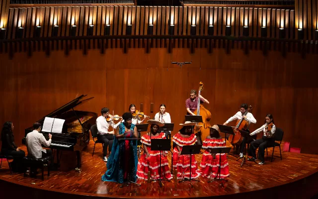 La soprano Betty Garcés en el escenario 