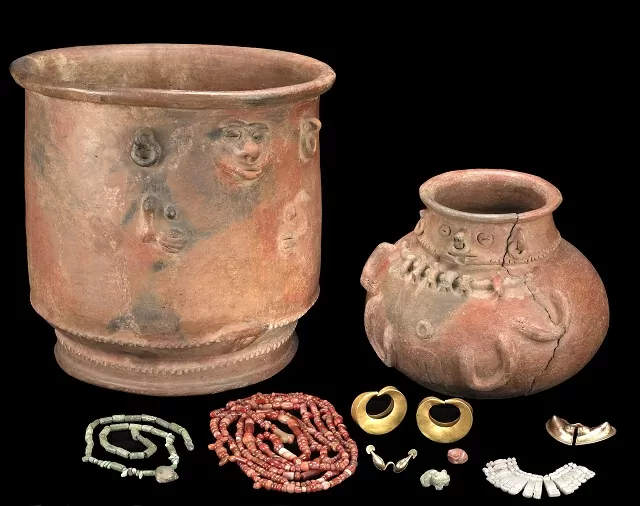 Urnas funerarias en cerámica usadas hace más de 1500 años 