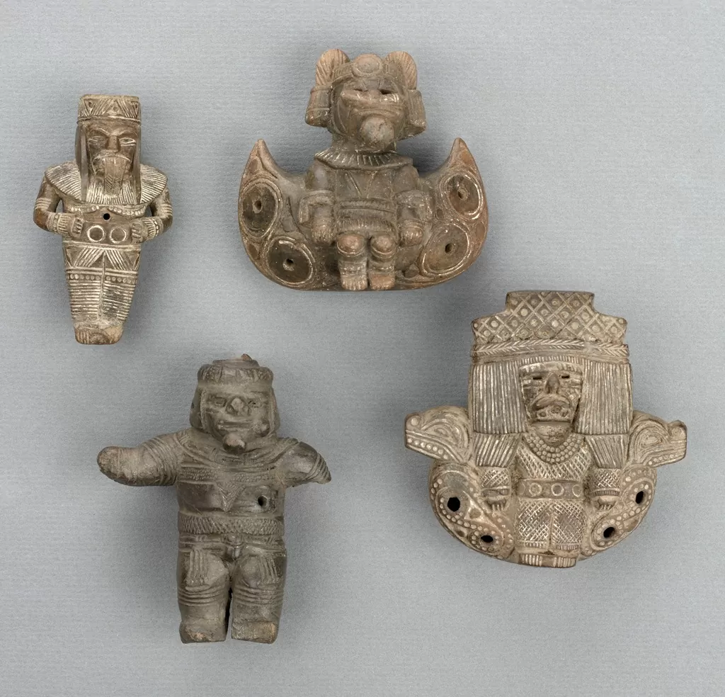 Silbatos y ocarinas en cerámica del periodo Tairona 