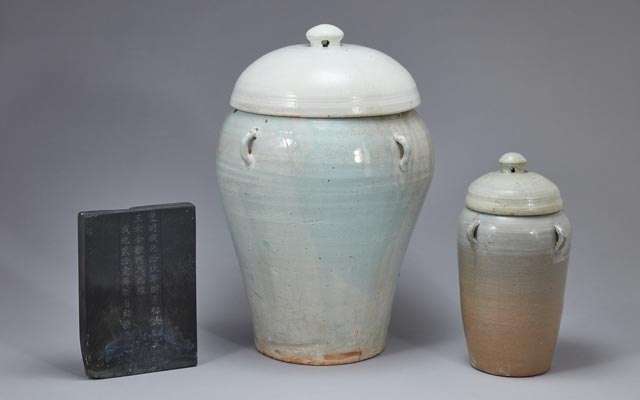 Recipientes para ombligo.