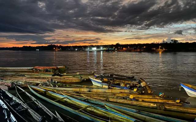 Canoas sobre el Atrato