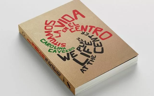 Fotografía de un libro