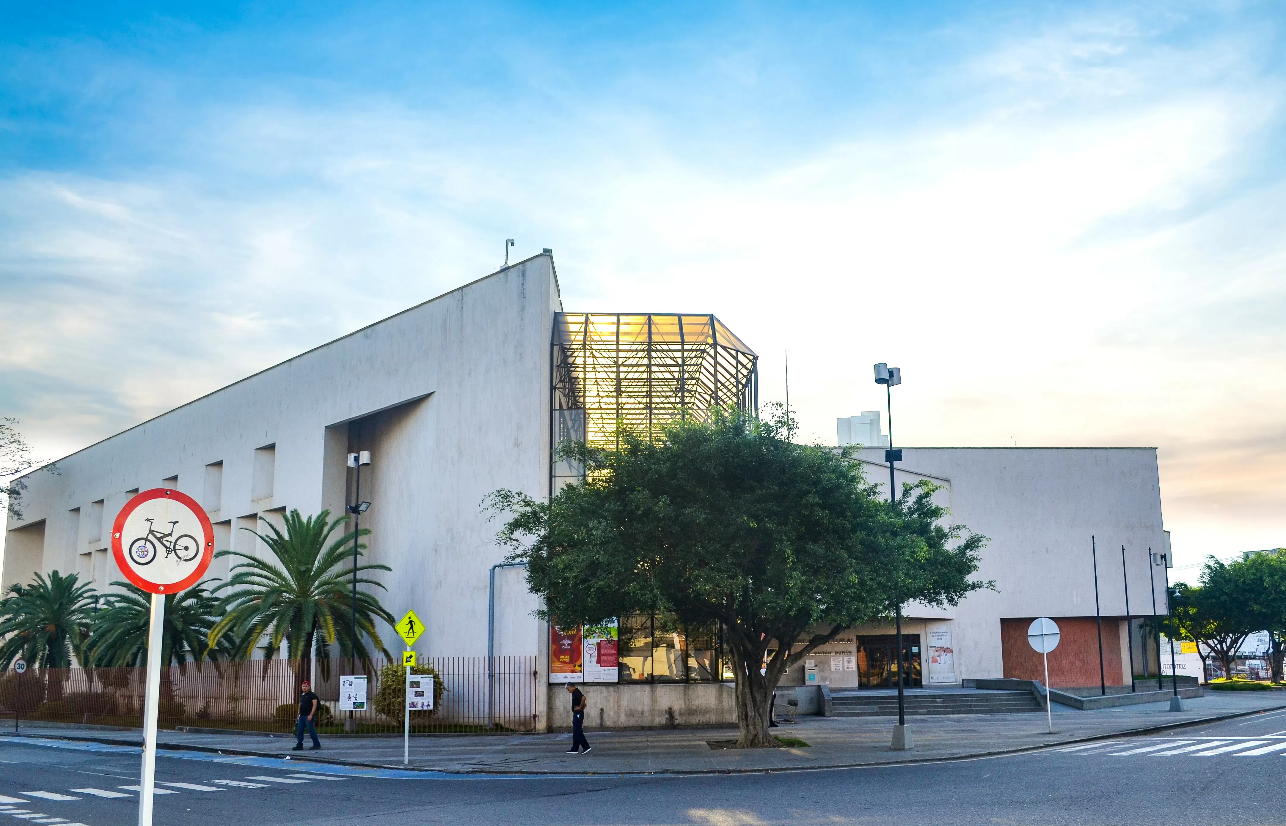 Fachada del Centro Cultural de Cucuta 