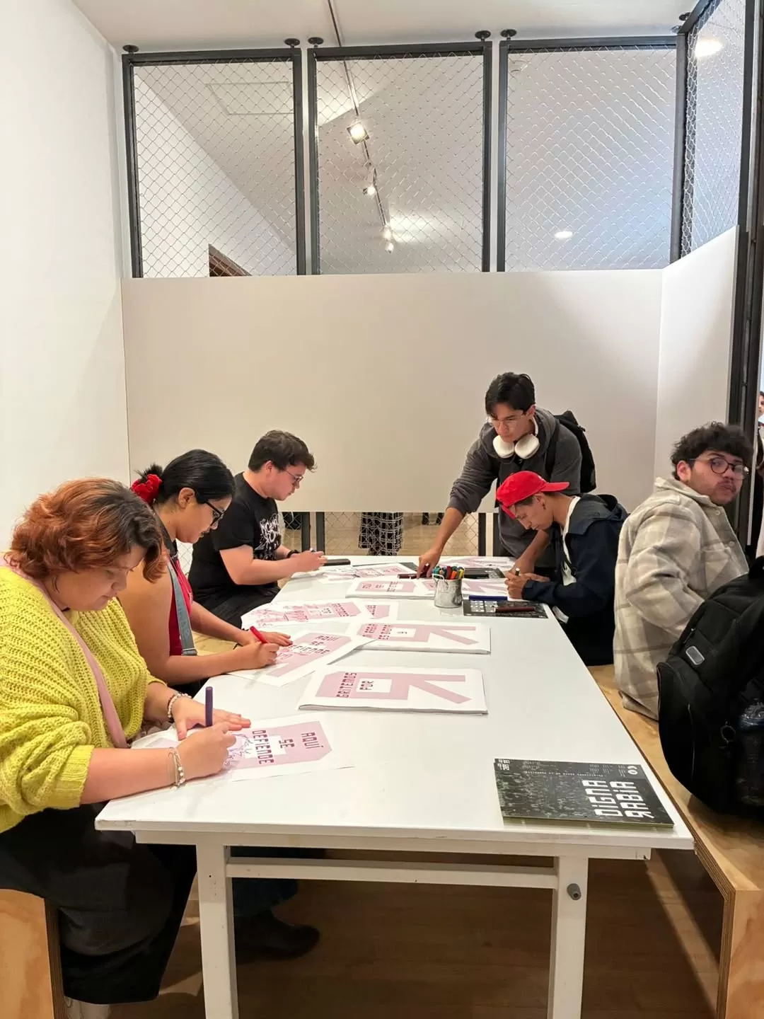 Actividades en la exposición Digna Rabia