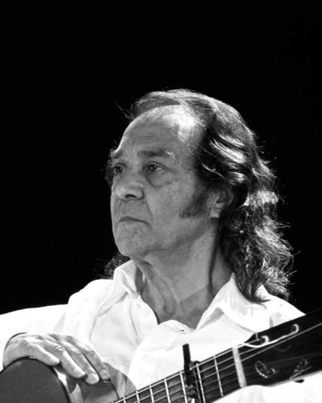 Retrato Pepe Habichuela (1944-2026).  Fotografía de Dionisio Leitao, Pepe Habichuela - Flamenco Lisboa 2008. Dominio público.