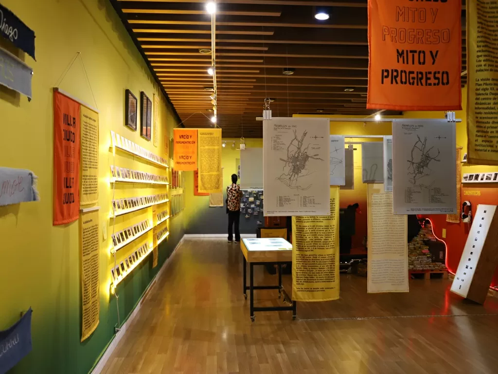 Exposición La 50 con 50 habitar el centro de Medellín - Emma Zapata