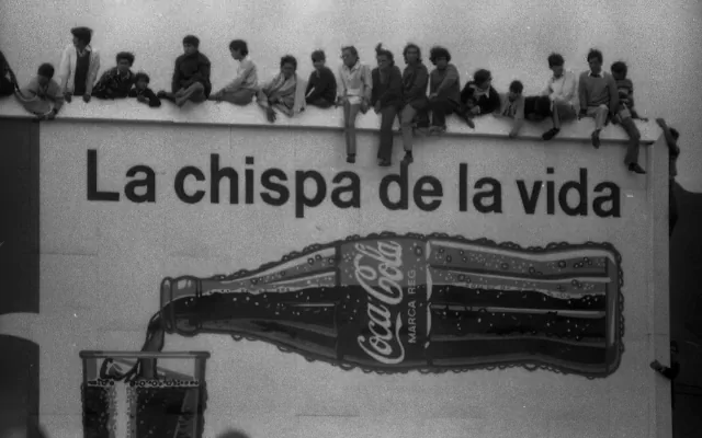 La chispa de la vida. De la serie "Movimientos sociales“