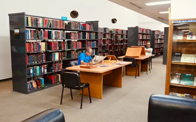 Sala de lectura en la Biblioteca Darío Echandía, Ibagué. 2024