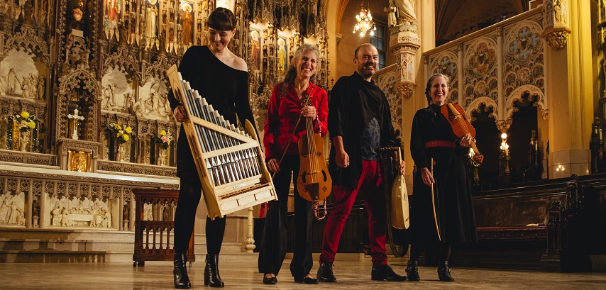 cantantes del grupo InTabvla