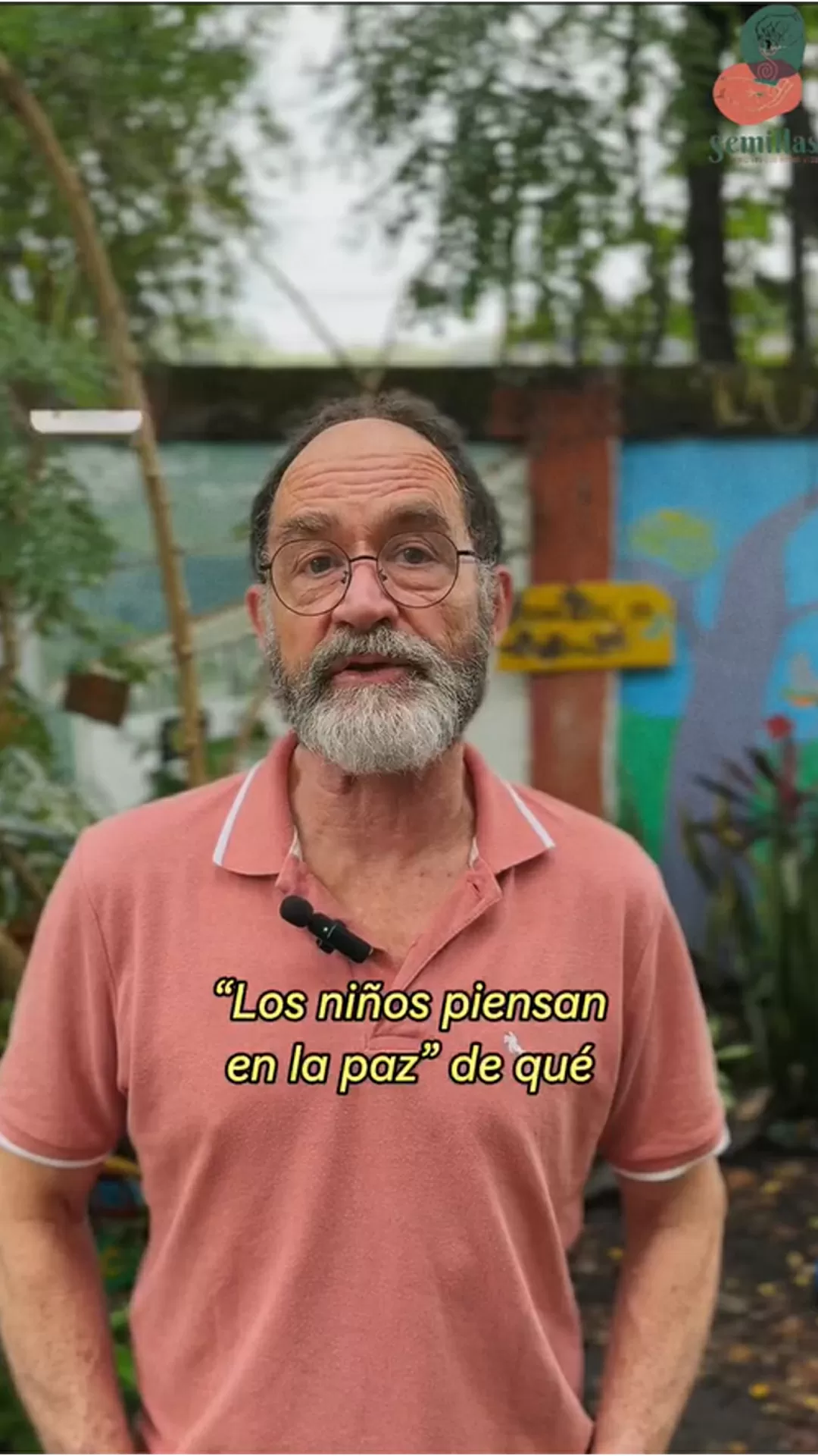 Javier Naranjo hablando sobre el proyecto Semillas memorias que llevan vida en Honda 