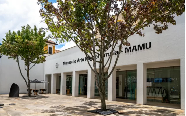 Entrada del Museo de Arte Miguel Urrutia - MAMU