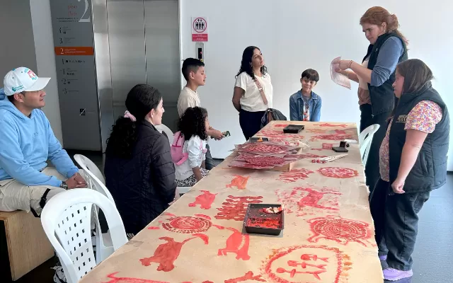 Actividades con distintos públicos en el Museo del Oro.