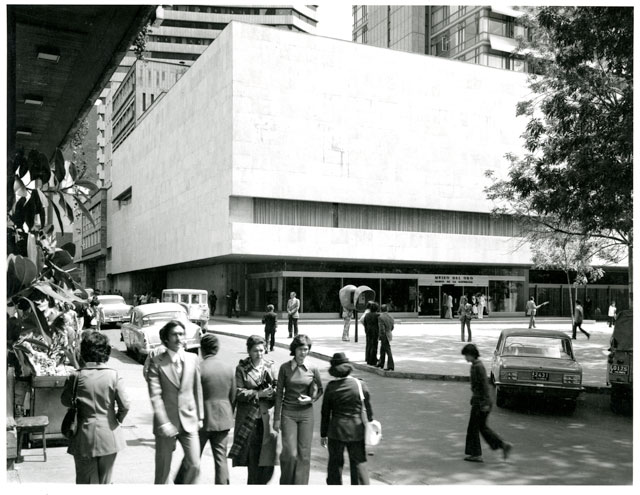 Fachada del Museo del Oro en 1968