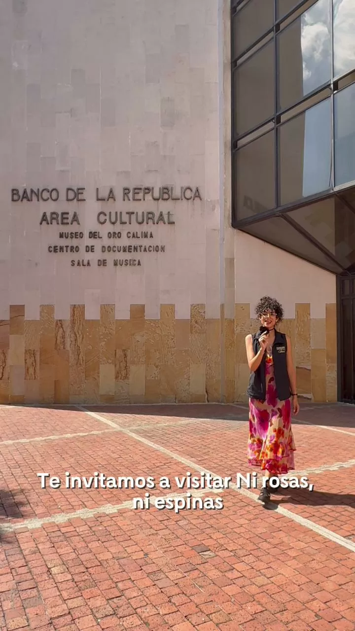 Imagen de mujer en la exposición: Ni rosas ni espinas en nuestro Centro Cultural de Cali