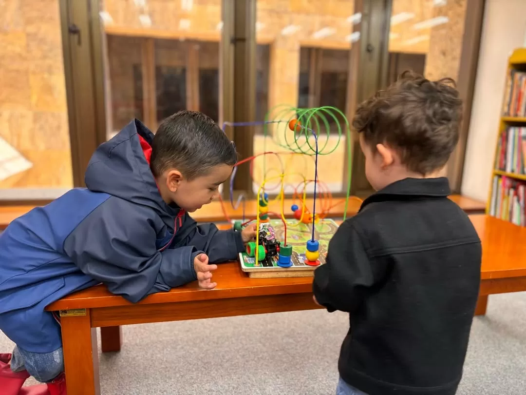 Fotografía de niños en la Sala infantil