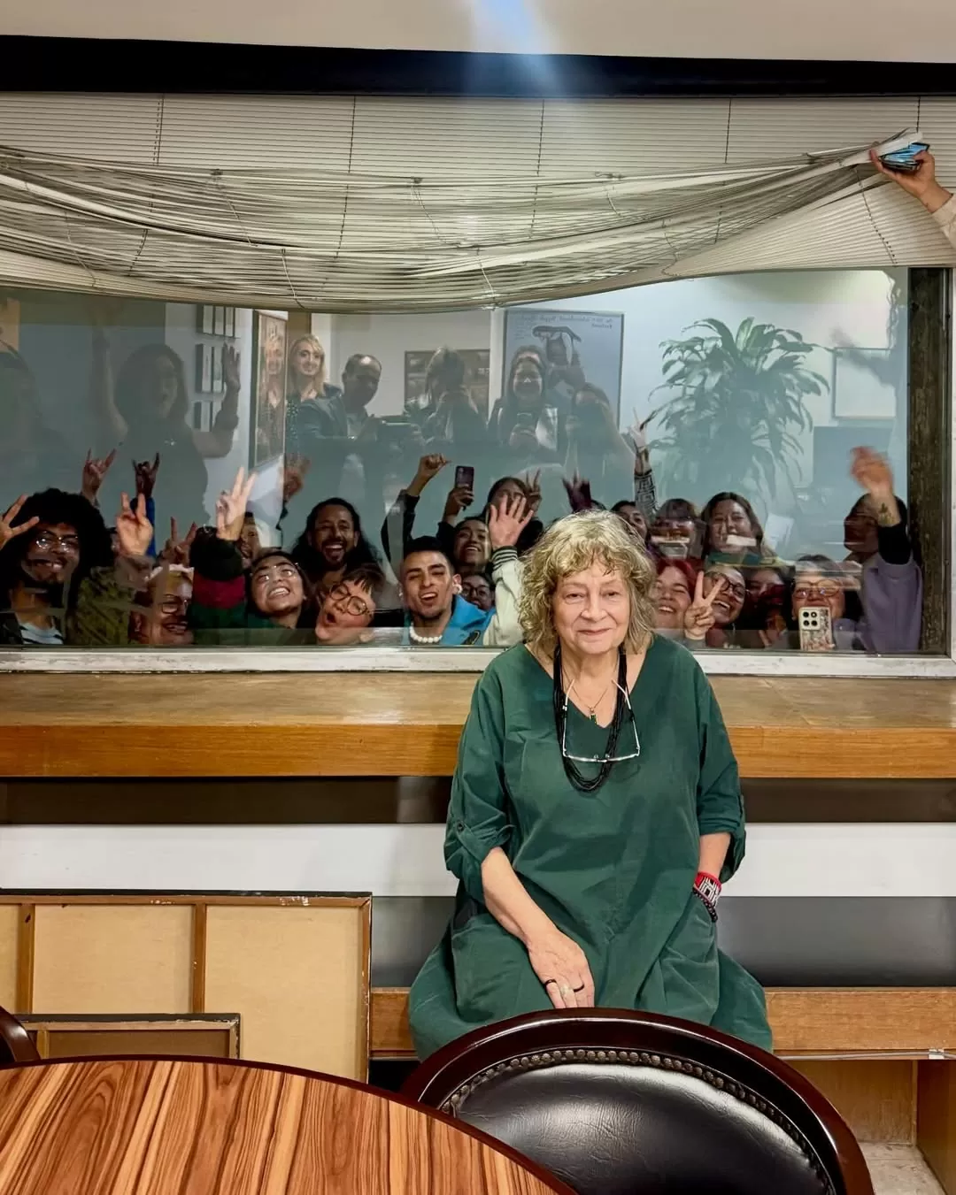 Fotografía del público en la conferencia de Rita Segato en la Biblioteca Luis Ángel Arango 
