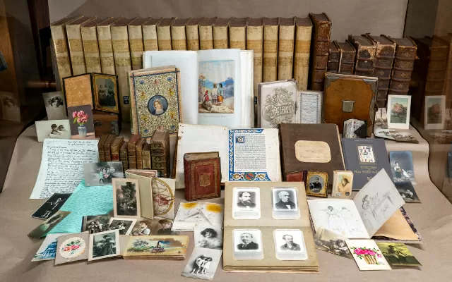 Sala de libros raros y manuscritos de la Biblioteca Luis Ángel Arango BLAA, 2025.