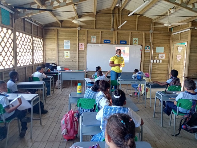 Estudiantes de providencia participan en Semana del Ahorro