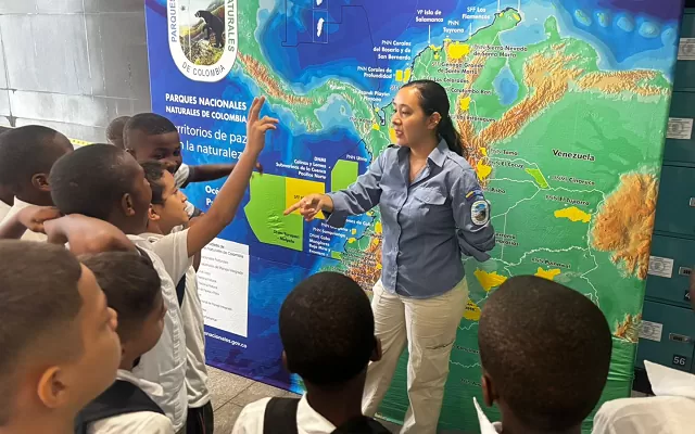 Exposición de PNN en el marco de la Feria de la Biodiversidad, Buenaventura 2025