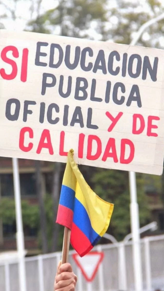 Libro Bicentenario de la Independencia de Colombia 1810-1830 y la fundación de la República