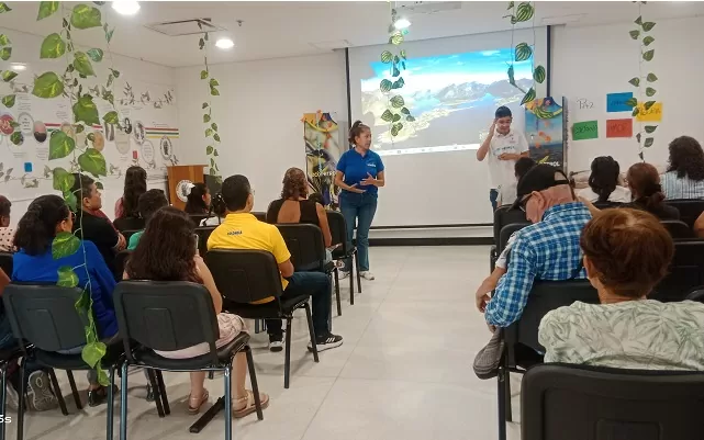 Taller de medio ambiente en lengua de señas Neiva 640x400