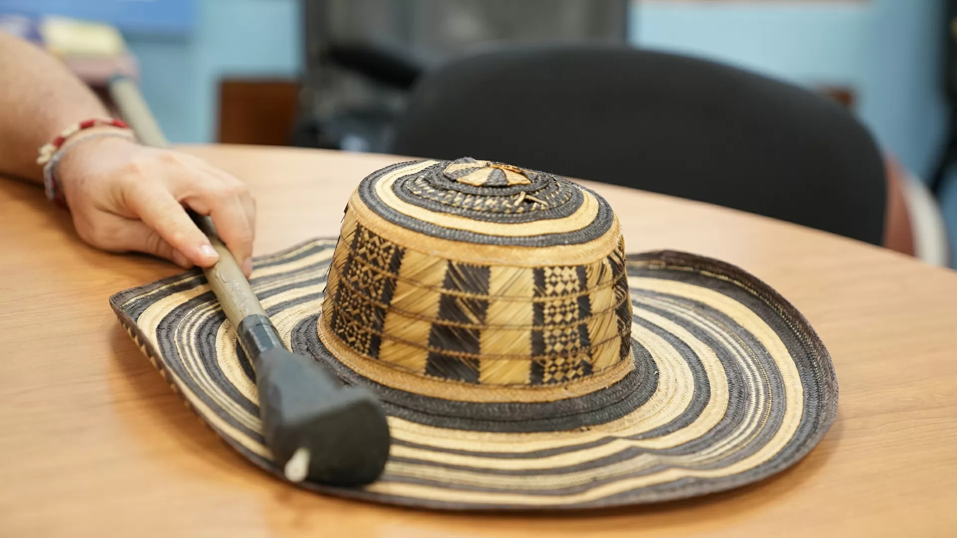 Un sombrero vueltiao y una gaita