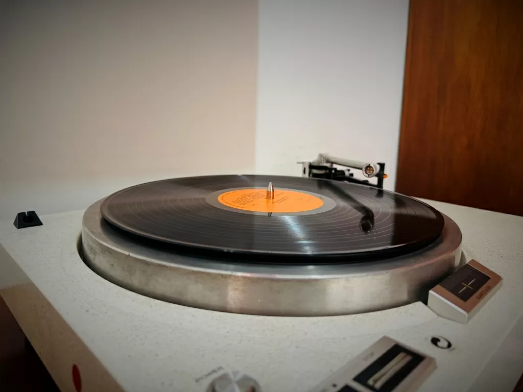 Tocadiscos de vinilo AC Pasto 1024*768