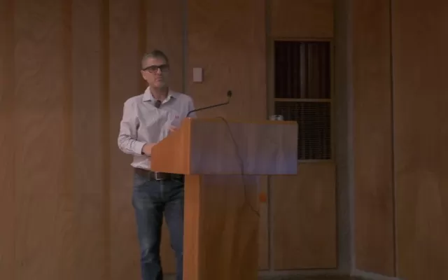 Francisco Javier Aceituno, profesor de antropología, en una conferencia en el Museo del Oro 