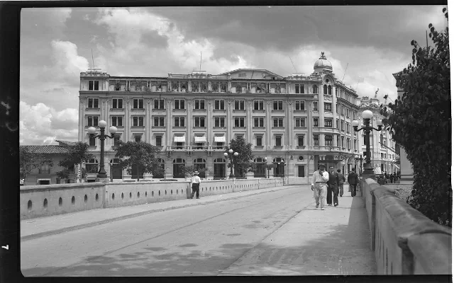 Vista del desaparecido Hotel Alférez Real, en Cali. Alberto Lenis Burckhardt